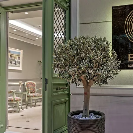 Estia Boutique