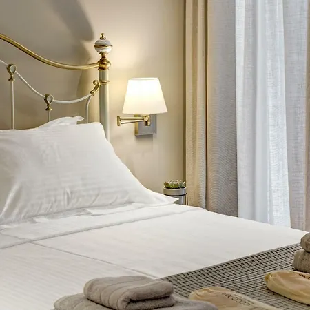 Estia Boutique Aparthotel 4*